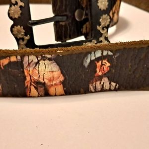 Size32 female cowgirls vintage western belt.